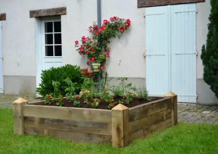 Jardinières modulaires en bois