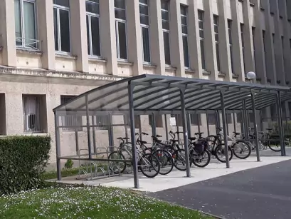 Installation d'un abri pour vélos