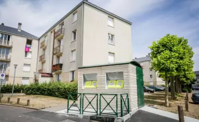 Logette pour conteneurs et poubelles en béton image 2