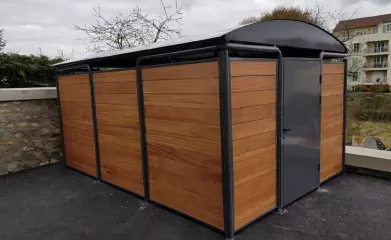 Installation et fabrication d'un abri à vélos sécurisé image 4