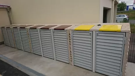 Abris Conteneurs Beton Media