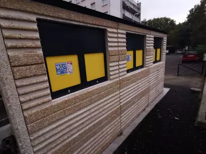 Logette pour conteneurs et poubelles en béton